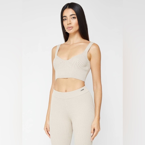 Manière de Voir Set - Beige Ribbed Contour Crop Top & Ombré Flared Leggings - Picture 4 of 15